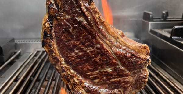 Tomahawk Maturada - Chefe Guiga Restaurant Steakhouse, Lisboa