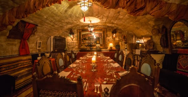 Salle en sous-sol - Wally Le Saharien - Restaurant Algérien, Paris