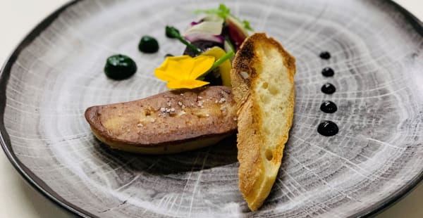 Foie gras poêlé, mout de raisin et jardin de légumes  - L'Aéro-Club de France, Paris