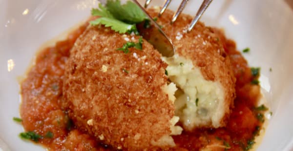 Arancini pesto e buffala - Conti, Paris