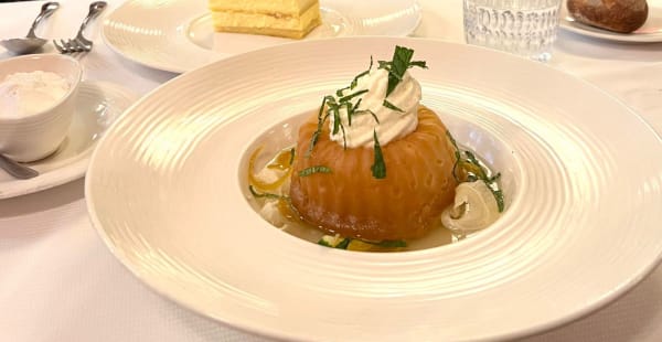 Baba au Limoncello, sorbet citron - Conti, Paris