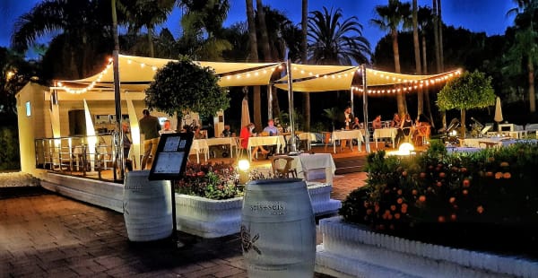 Super Chic Bar Restaurant, Puerto Banus, Marbella