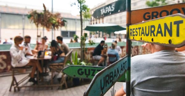 Welcome to Guzzo! We have terrace if you prefer to be outdoors! - Guzzo, Barcelona