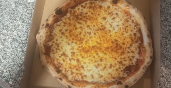 Pizza Di Famiglia, Paris