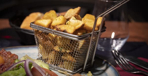 Pommes de terre sautées - Ô'Cocher     Table et Burger, Paris