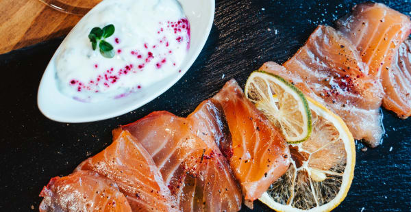 Sashimi di salmone - Calipé - Vineria di Pesce, Roma