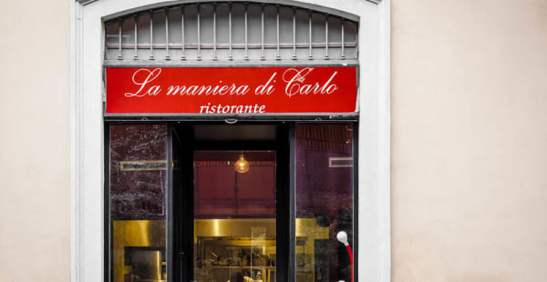 esterno - La Maniera di Carlo, Milano