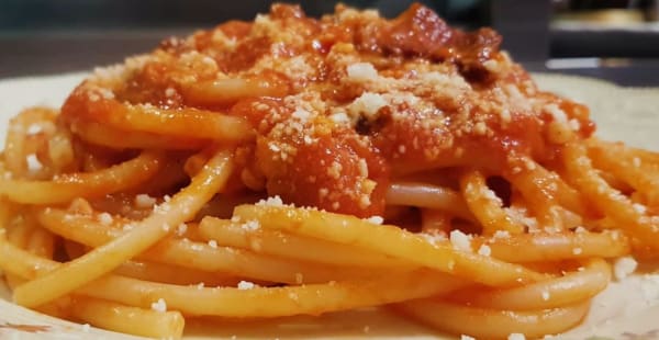 Bucatini all'amatriciaqna - Osteria Romana  di Simmi, Roma