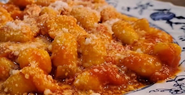 Gnocchetti alla crema di peperoni - Osteria Romana  di Simmi, Roma