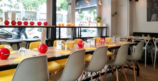 Vue de la salle, notre grande table pouvant accueillir 12 personnes  - So Italia, Paris