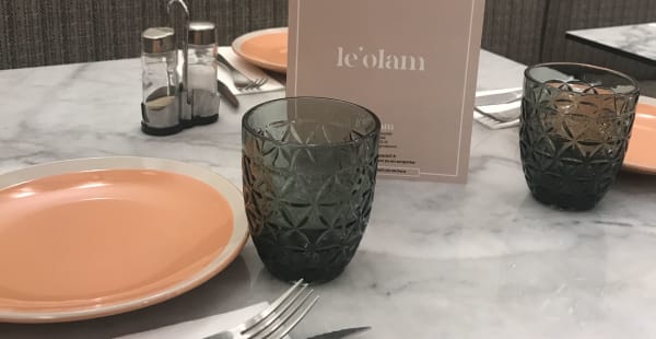 Le’olam, Paris