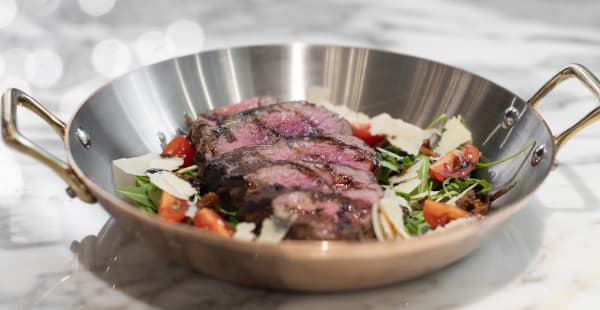 Tagliata di Manzo - Black Angus with mozzarella salad - Allora Restaurante Italiano & Bar, Lisboa