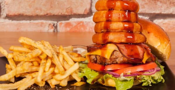 JACK DANIEL´S BURGER - The Club Burger Bistro & Bar, Lisbon