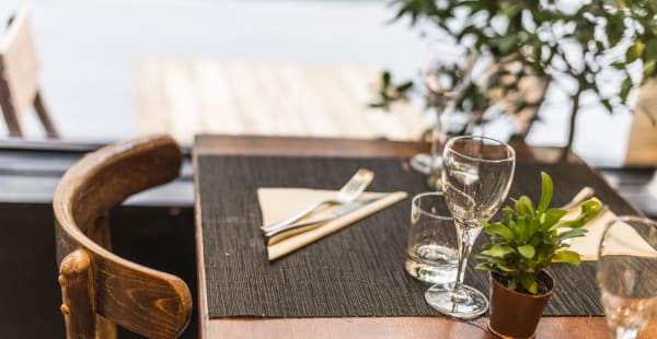 Détail de table - La Gaufrerie, Paris