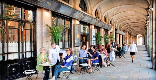 Terraza exterior - 7 Portes, Barcelona