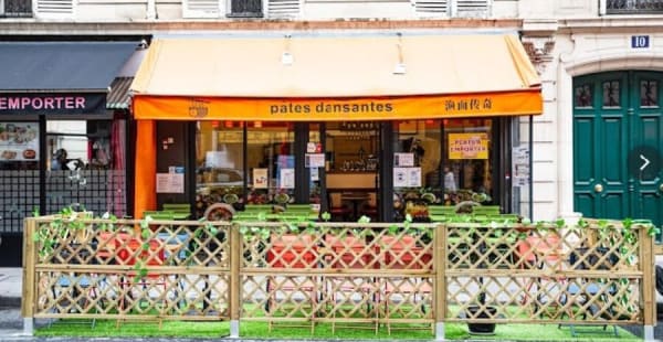 Pâtes dansantes, Paris