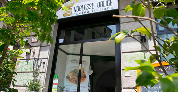 entrata - Noblesse Oblige, Milano