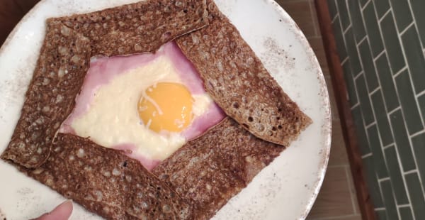 Complète :jambon, œuf fromage - Au Ti Breizh, Paris