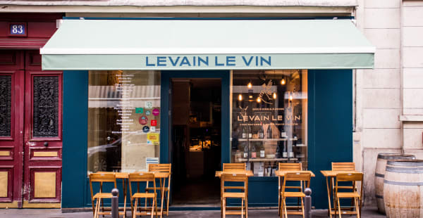 Devanture - Levain, Le Vin, Paris