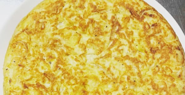 Tortilla de patatas, casera. - Foodland, Barcelona