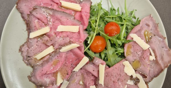 Roastbeef nostrano all'inglese con Reggiano riserva 100 mesi - Pizzic'Osteria Volpetti Bistrot "Salumeria Storica dal 1870", Roma