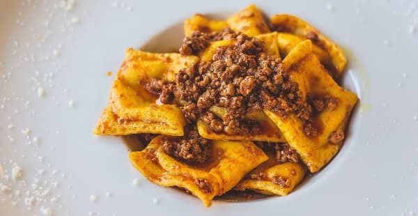 Ravioli della trebbiatura con ragù di corte - Pizzic'Osteria Volpetti Bistrot "Salumeria Storica dal 1870", Roma