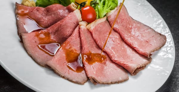 Roastbeef nostrano all'inglese con Reggiano riserva 100 mesi - Pizzic'Osteria Volpetti Bistrot "Salumeria Storica dal 1870", Roma