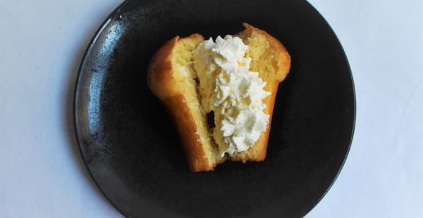 BABA AU RHUM NAPOLITAIN- FAIT MAISON - Enza & Famiglia Trattoria Pizzeria Caffê, Paris