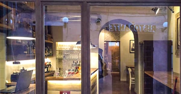 Esterno - Essenza Wine Bar, Roma