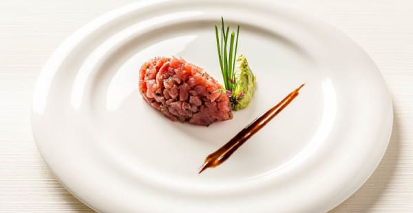 Tartare di tonn con avocado - Il Giardino, Roma