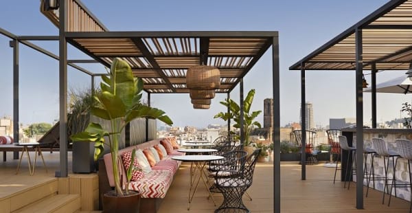 Mesas en Terraza de Vivi - Terraza de Vivi - Kimpton Vividora Hotel, Barcelona