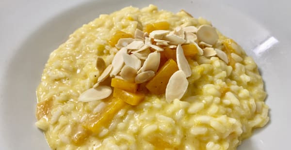 Risotto alla Zucca con mandorle croccanti - Mibio' Bistrot, Milano