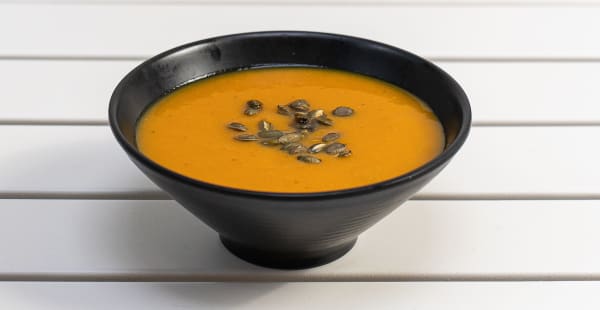 Sopa de Calabaza-Jengibre - Señor Piña Terraza Gótico, Barcelona