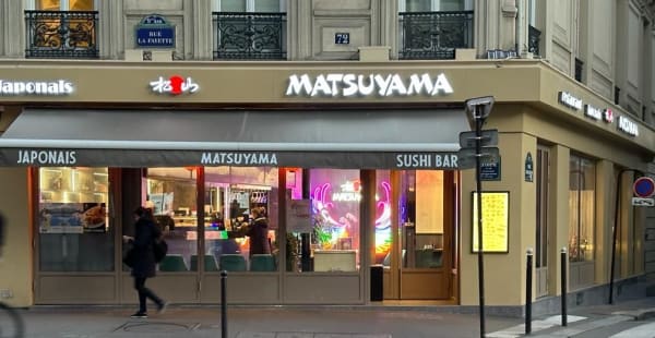 Matsuyama Cadet, Paris