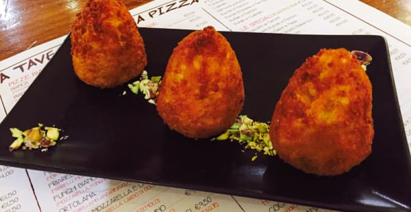 Suppli - Strick And White® [La Taverna della Pizza], Roma