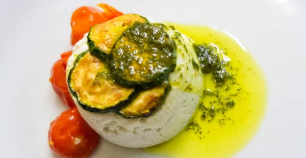 Ricottina di pecora sabina con scapece di zucchine romanesche e olio alla mentuccia - Osteria dell'arco, Roma