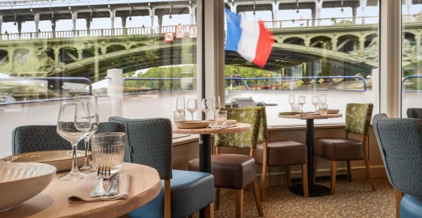 Bateau Le Capitaine Fracasse: dîners et brunchs-croisières, Paris