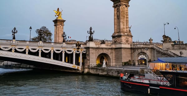 Bateau Le Capitaine Fracasse: dîners et brunchs-croisières, Paris