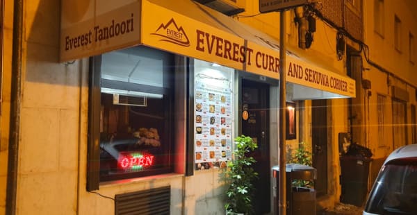 Entrada - Everest Curry & Sekuwa Corner, Lisbon