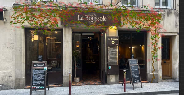 La Boussole, Paris