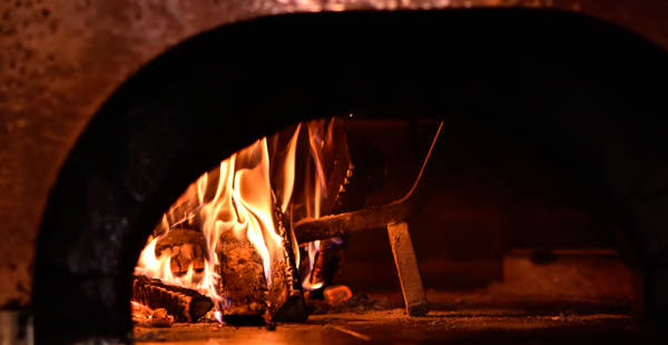 Il forno a legna per la pizza - Dogana, Milano