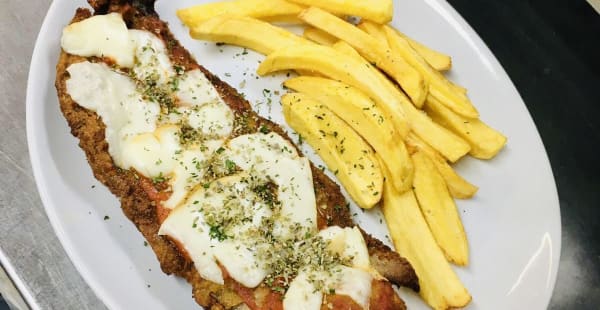 Milanesa de ternera con queso ahumado - Elite, Barcelona