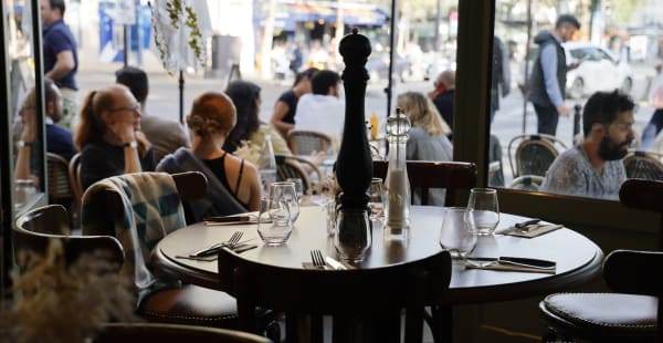 La Parisienne du Faubourg, Paris