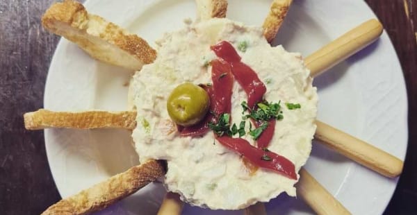 Ensaladilla rusa casera - Pa i Vi, Barcelona