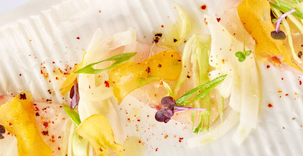 Carpaccio de sériole, huile d’olive, fenouil & poutargue - Café Jeanne - Park Hyatt Paris - Vendôme, Paris