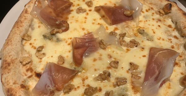 Pizza Lardo e Noci - Quore Italiano- Via Delio Tessa, Milano