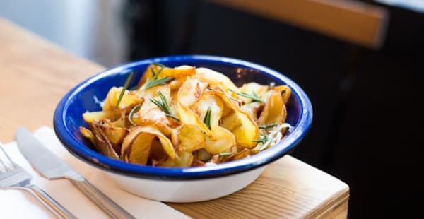 Les frites de la maison - LE GRAND BALLS, Paris