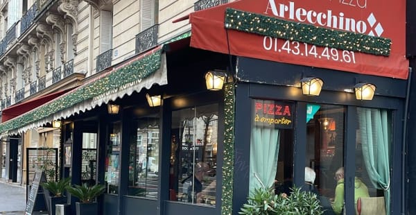 Arlecchino, Paris