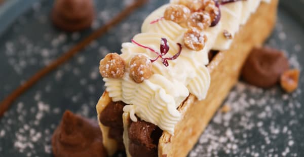 Le mille-feuille chocolat - Onze à Table, Paris