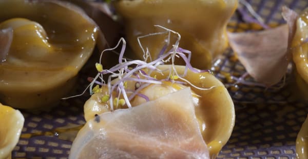 RAVIOLI de calabaza , queso taleggio y speck - Al Settimo Cielo, Madrid